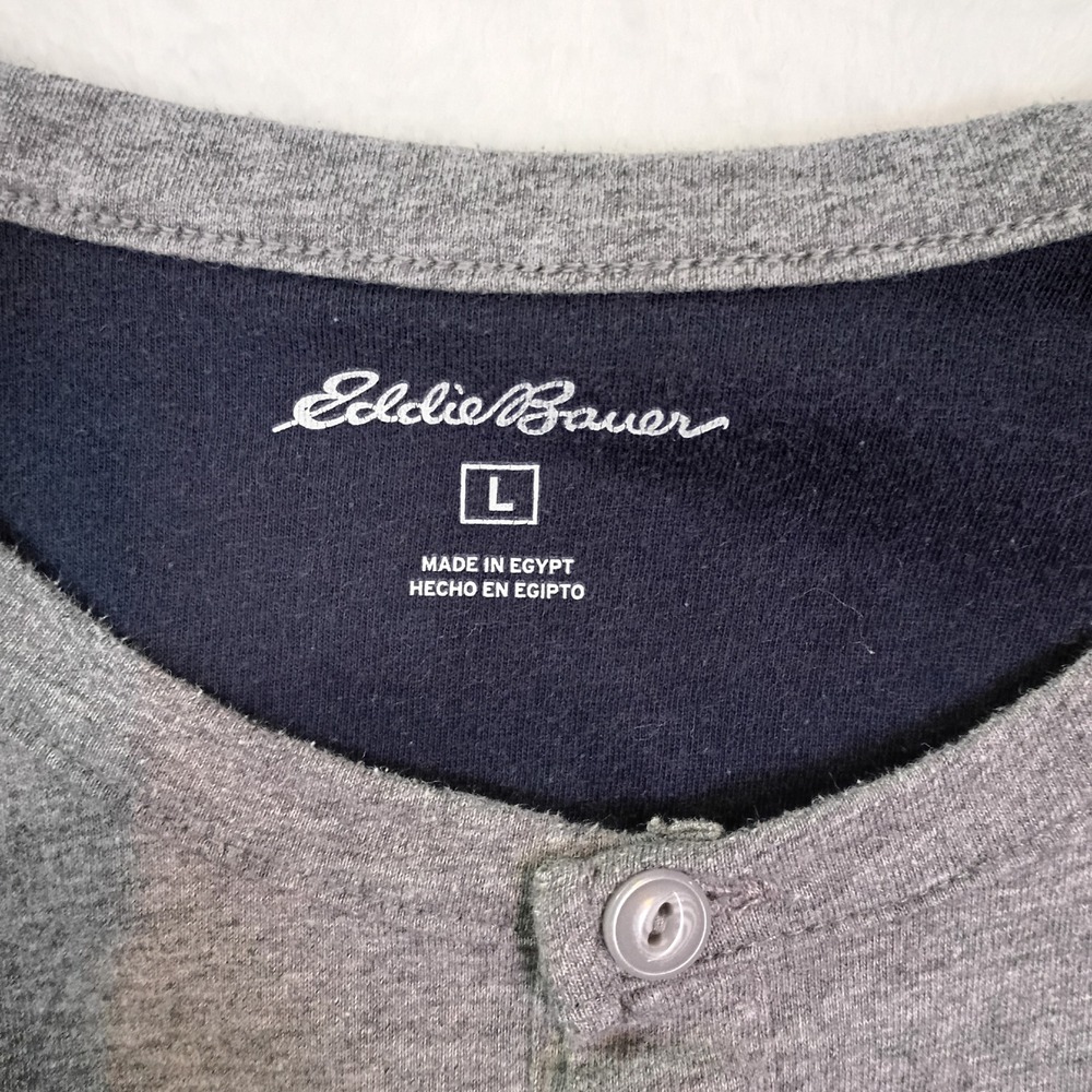 Eddie Bauer Men's Large Gray Long Sleeve Henley Shirt 3 Button - Picture 4 of 12
